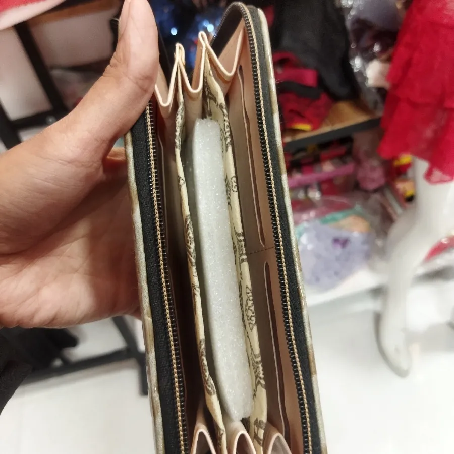 کیف پول  طرحهای متنوع