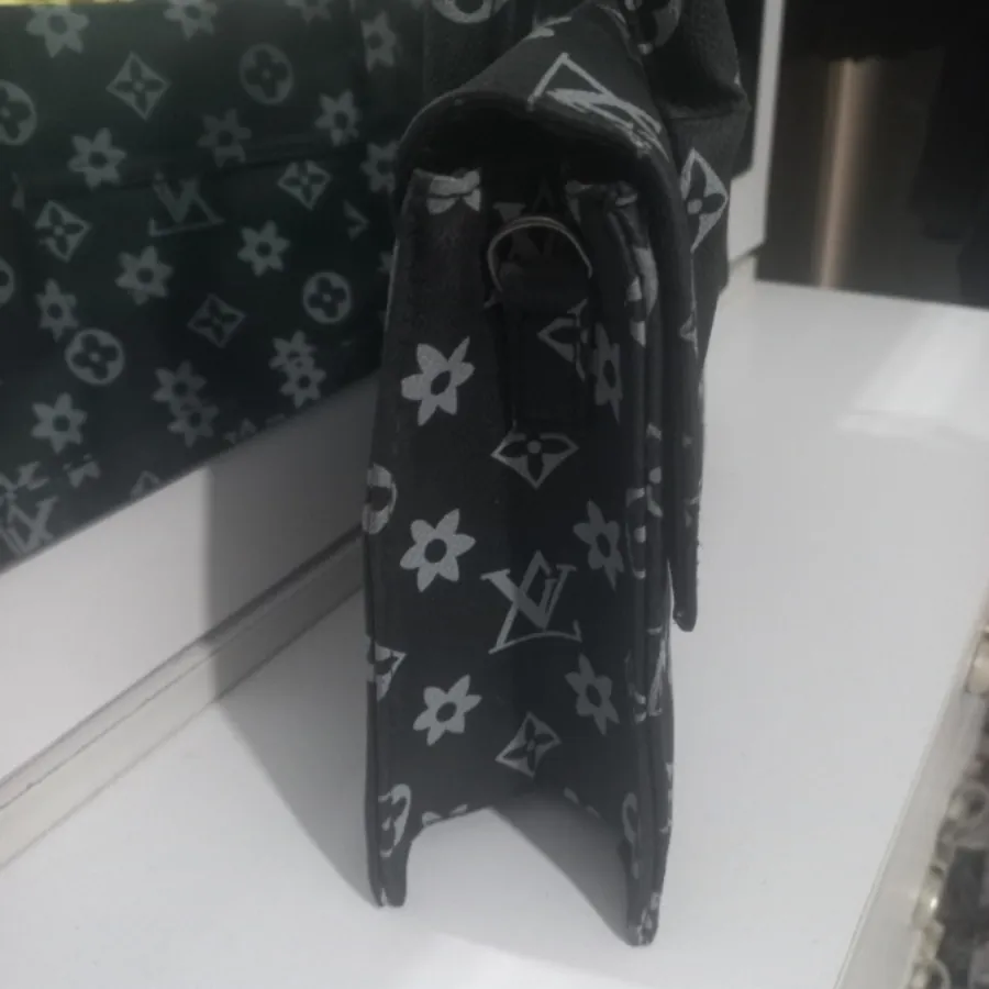 کیف شیک LV