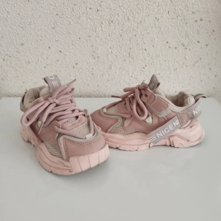 کتونی بچگانه سایز 27