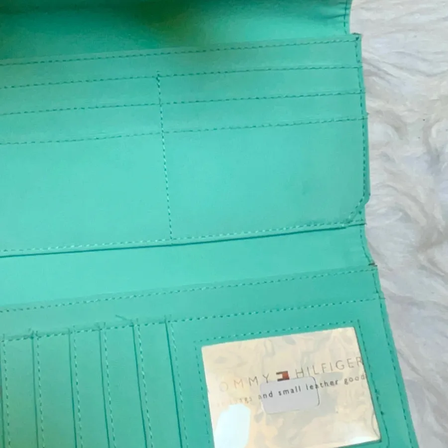 کیف پول شیک تامی هیلفیگر