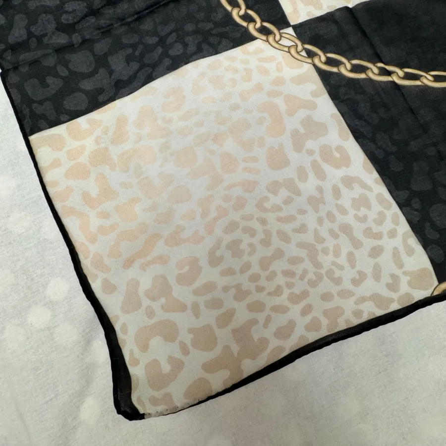 روسری کاملاً نوواتیکتدار