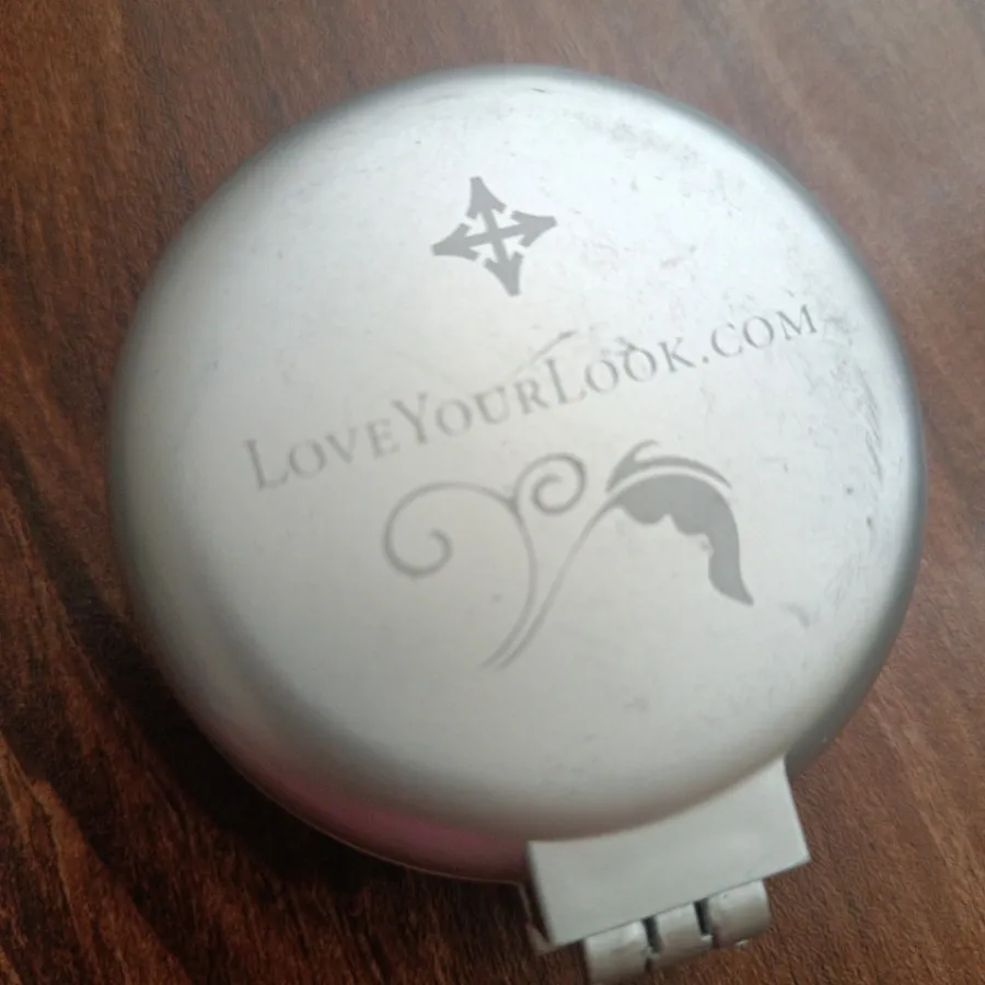 آینه و برس جیبی