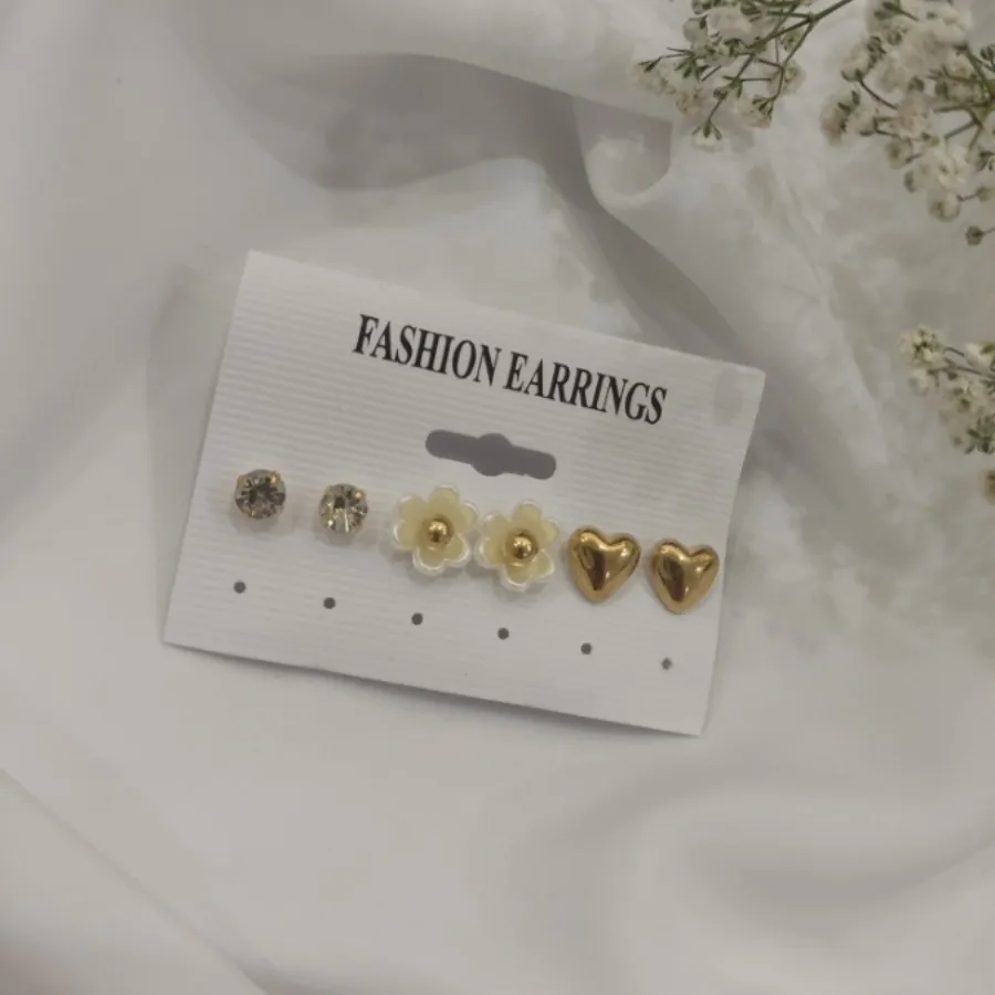 گوشواره میخی