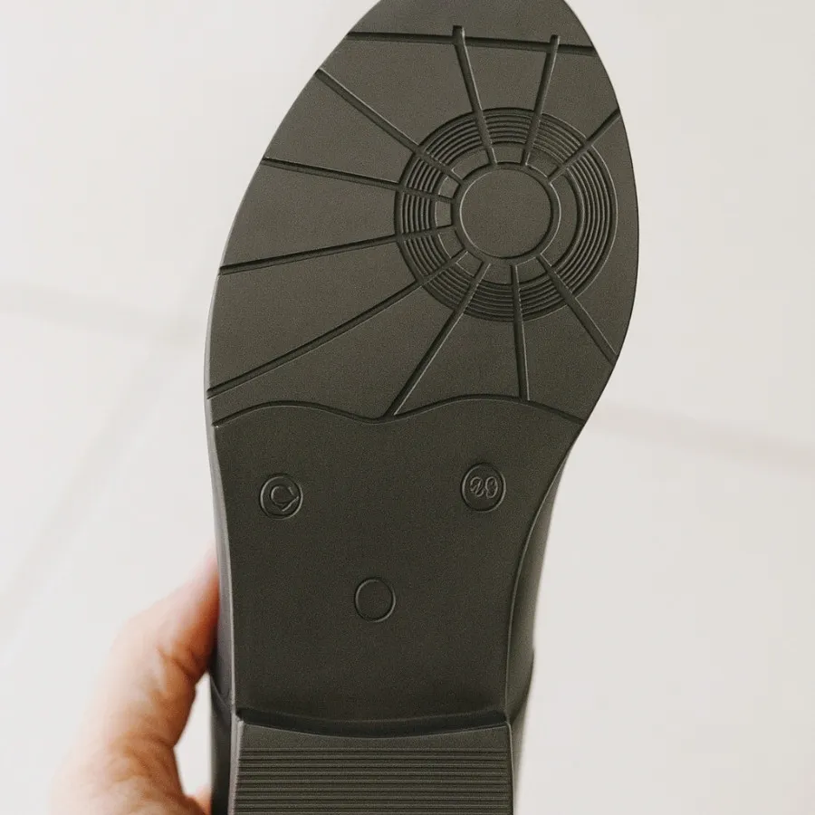 ✨ کفش زنانه چرمی Clarks