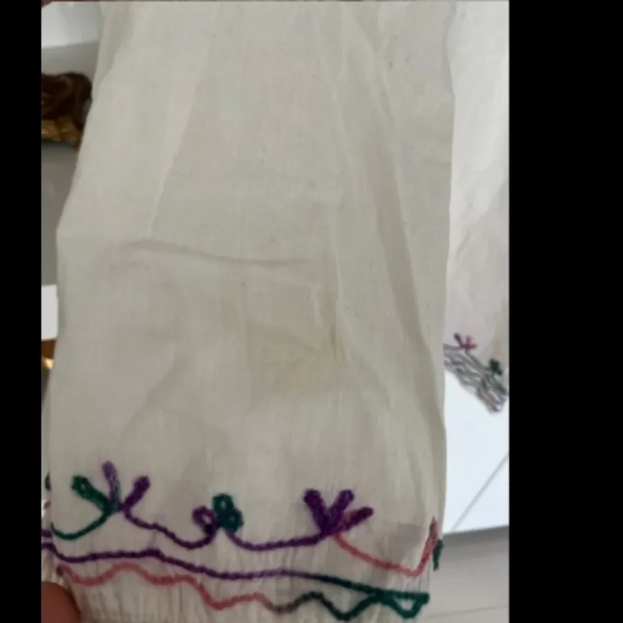 شومیز گلدوزی شده