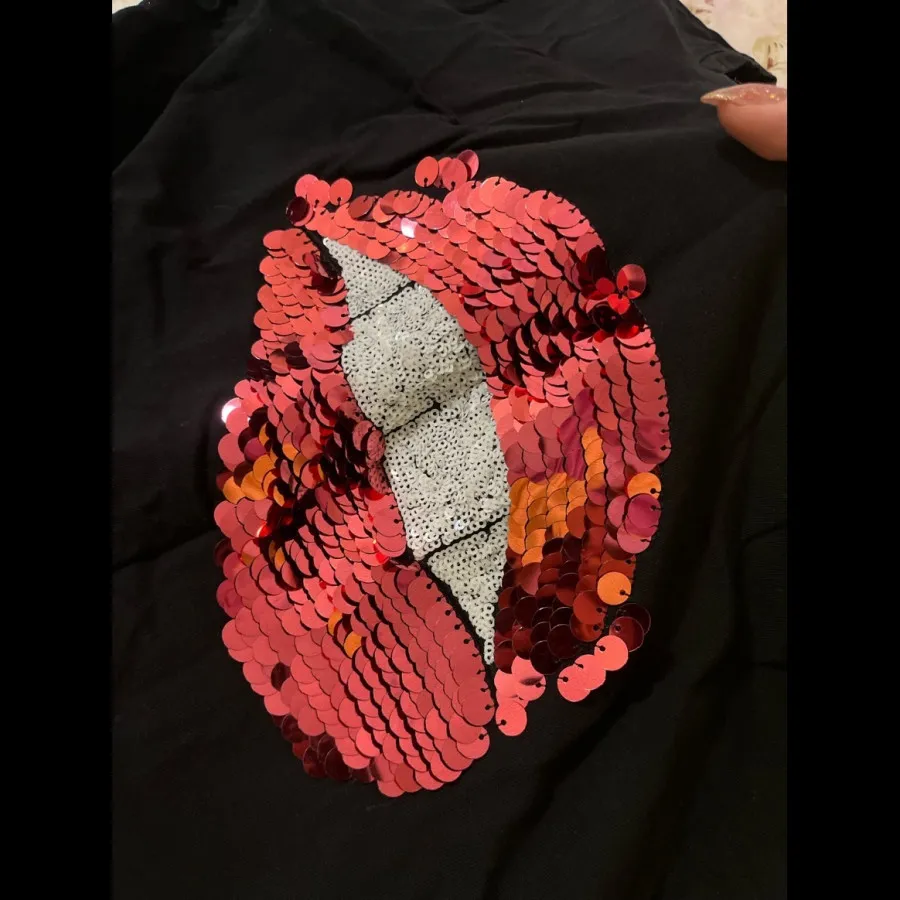 تیشرت پولکی‌