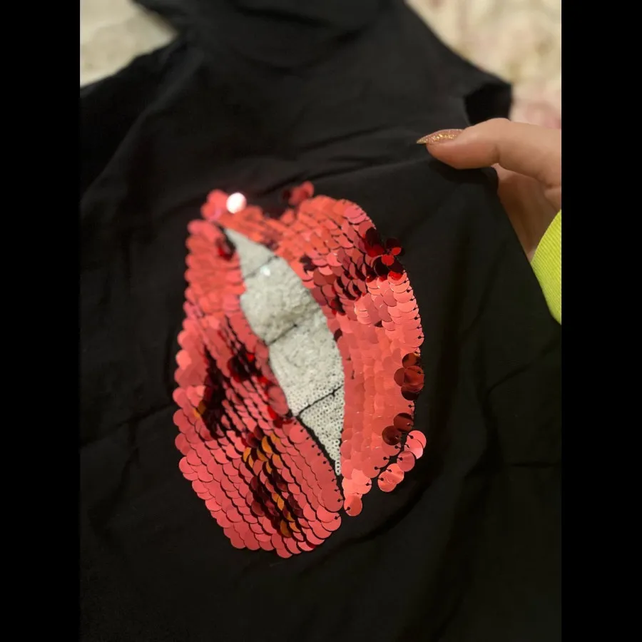 تیشرت پولکی‌