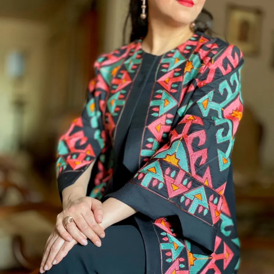 کت سوزندوزی یک عدد موجود