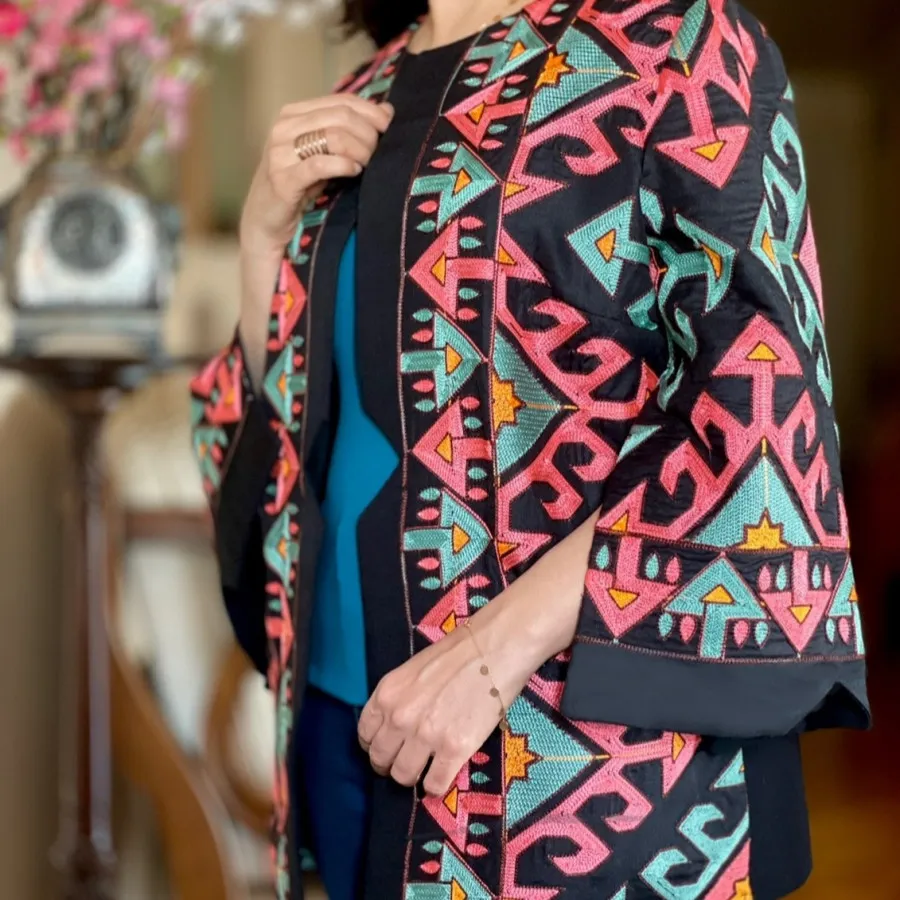 کت سوزندوزی یک عدد موجود