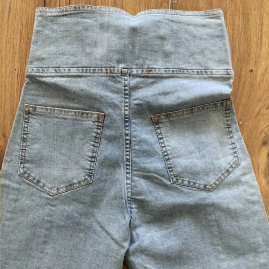 شلوار جین مام فیت