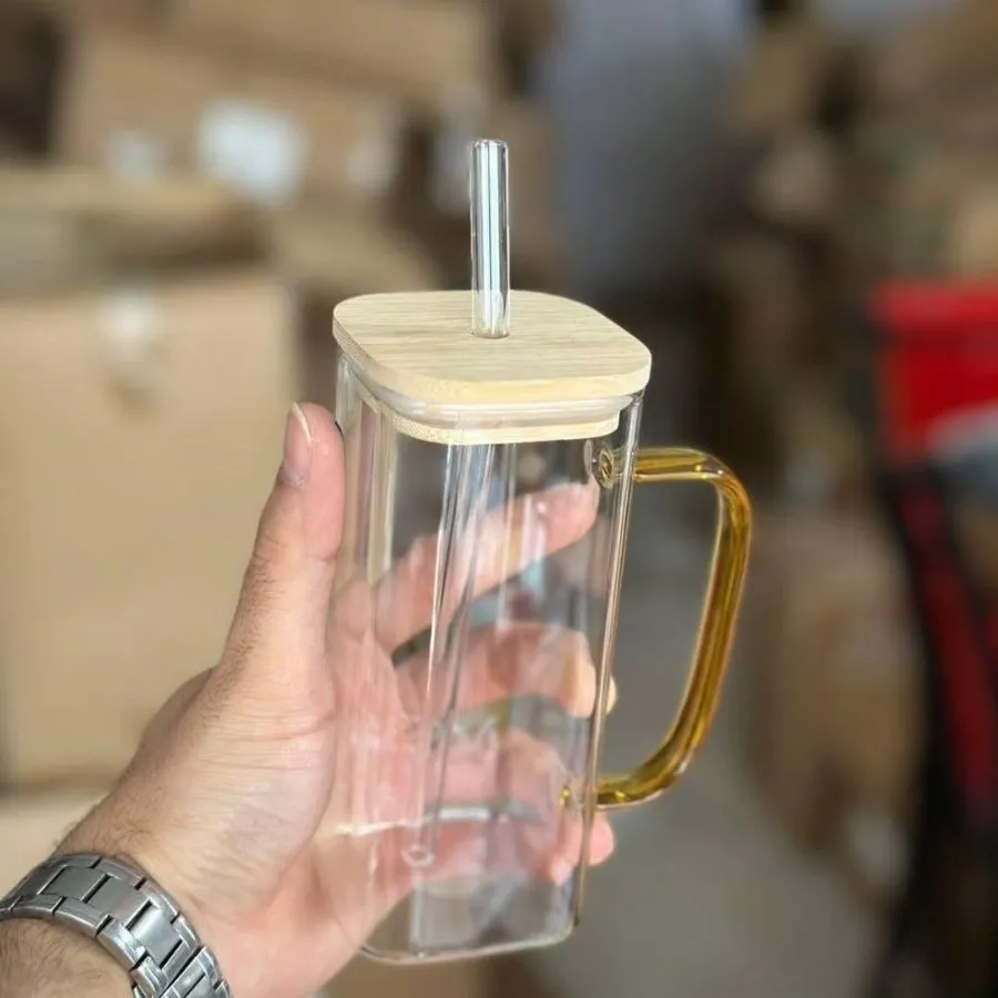 لیوان اسموتی