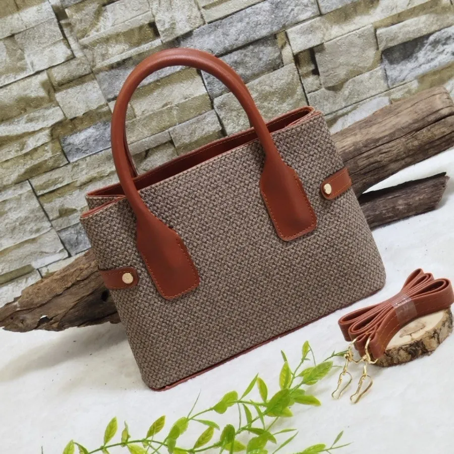 کیف صندوقی استوار