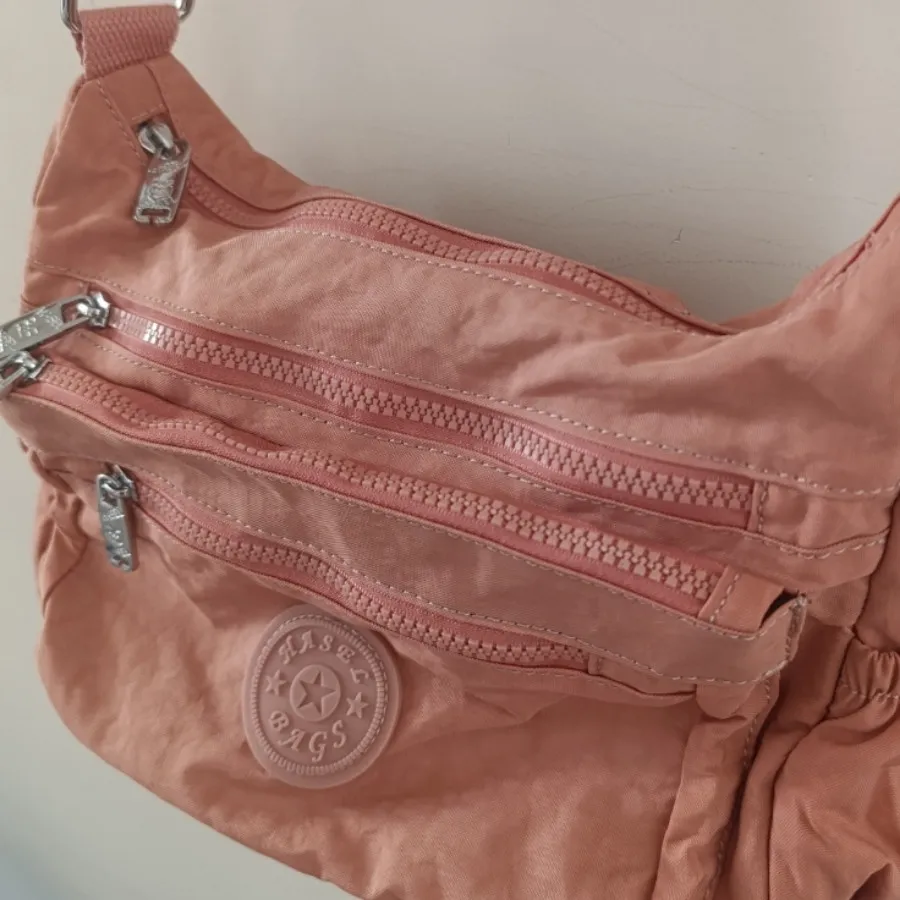 کیف برند حاصل