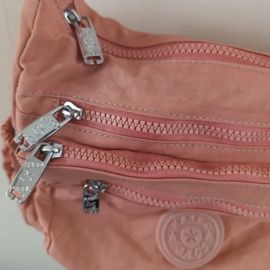 کیف برند حاصل