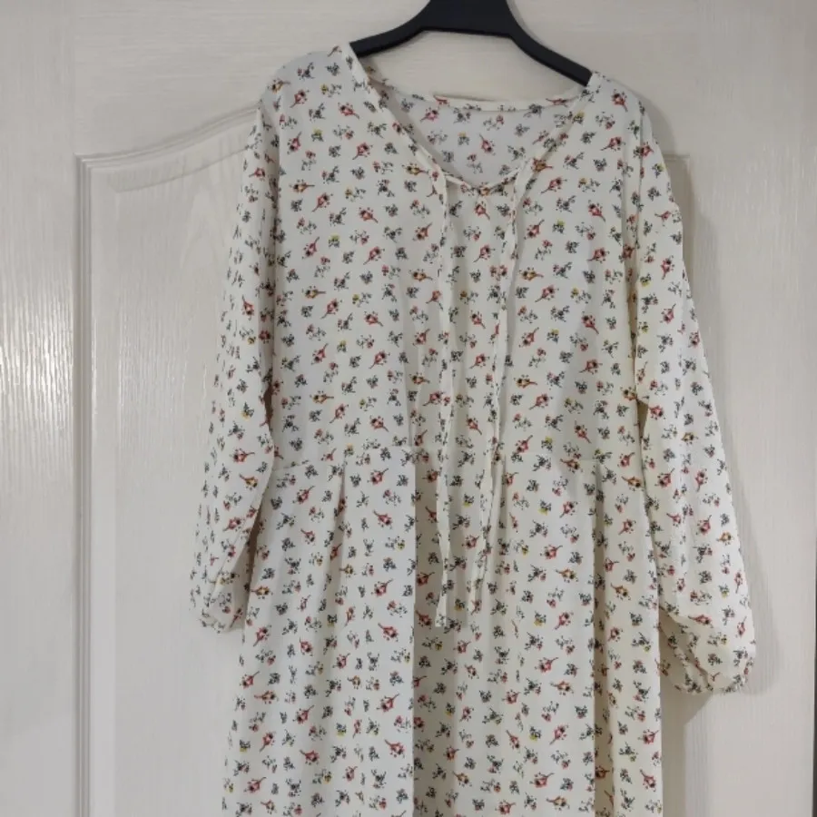 پیراهن ساحلی گلدار