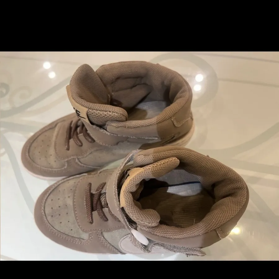 کفش اسپورت برند