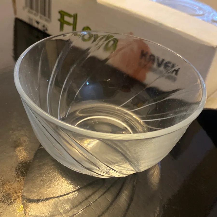 کاسه شیشه ای