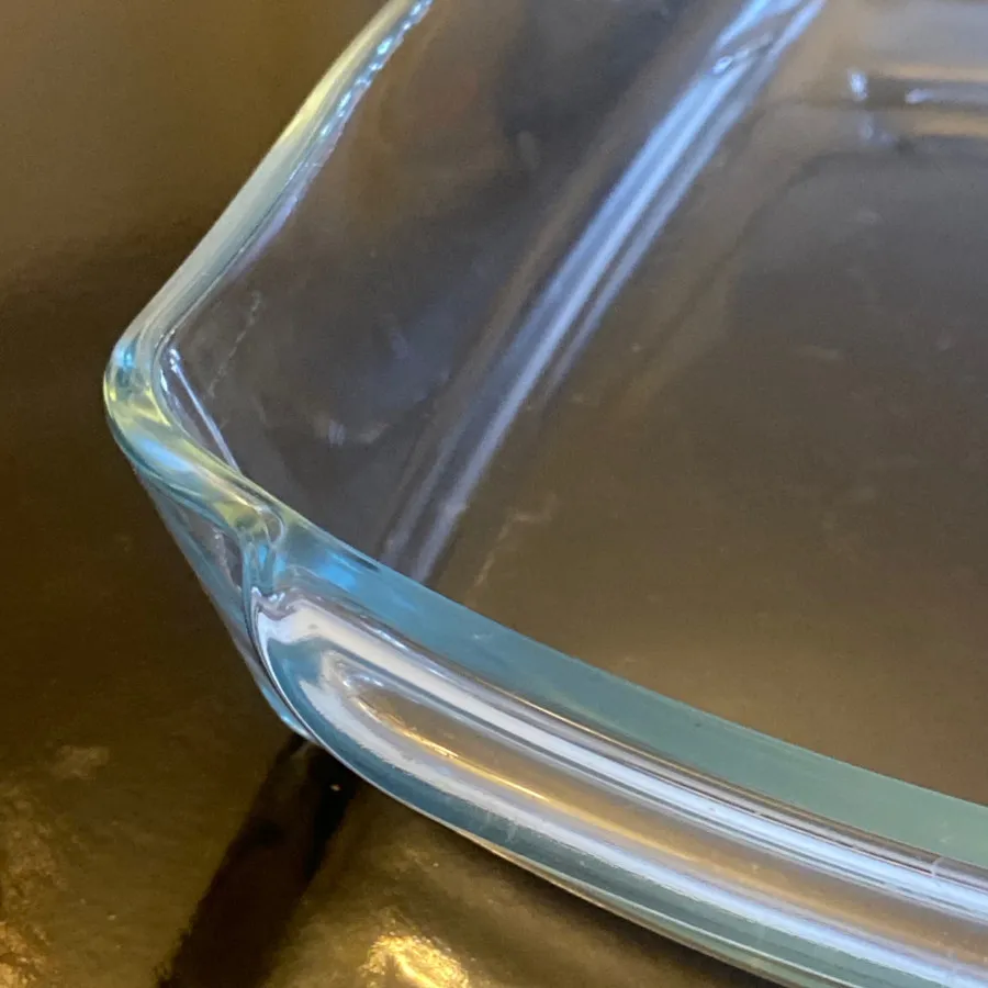 ظرف شیشه ای