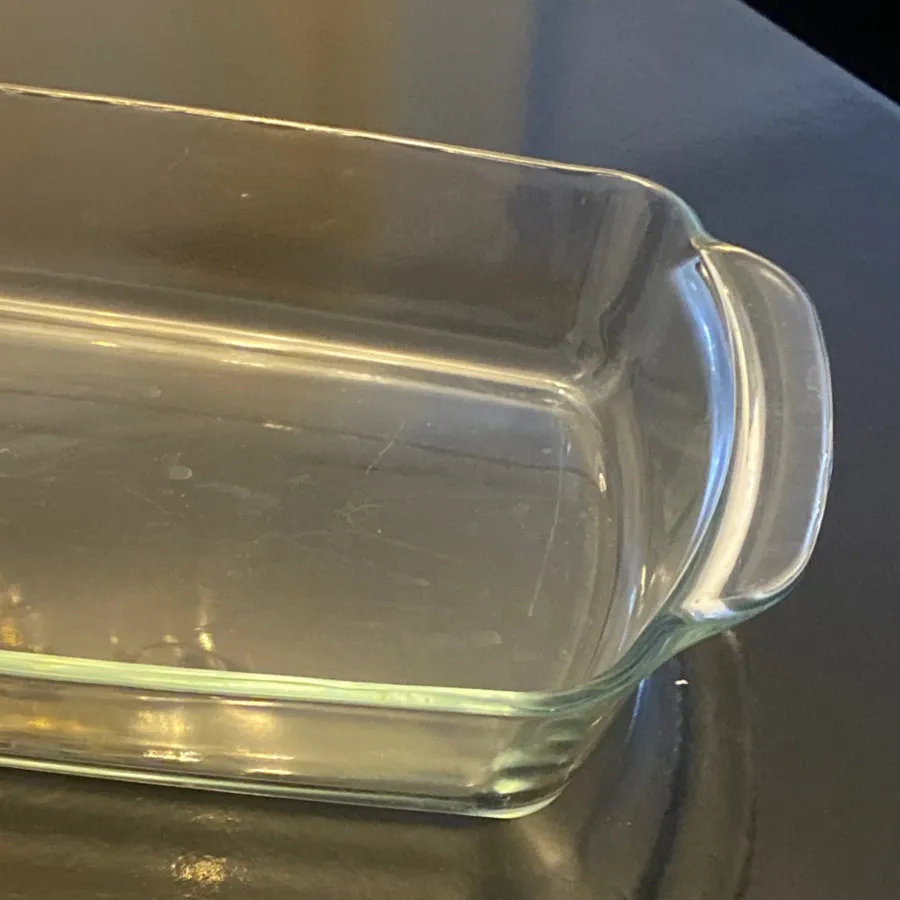 ظرف شیشه ای