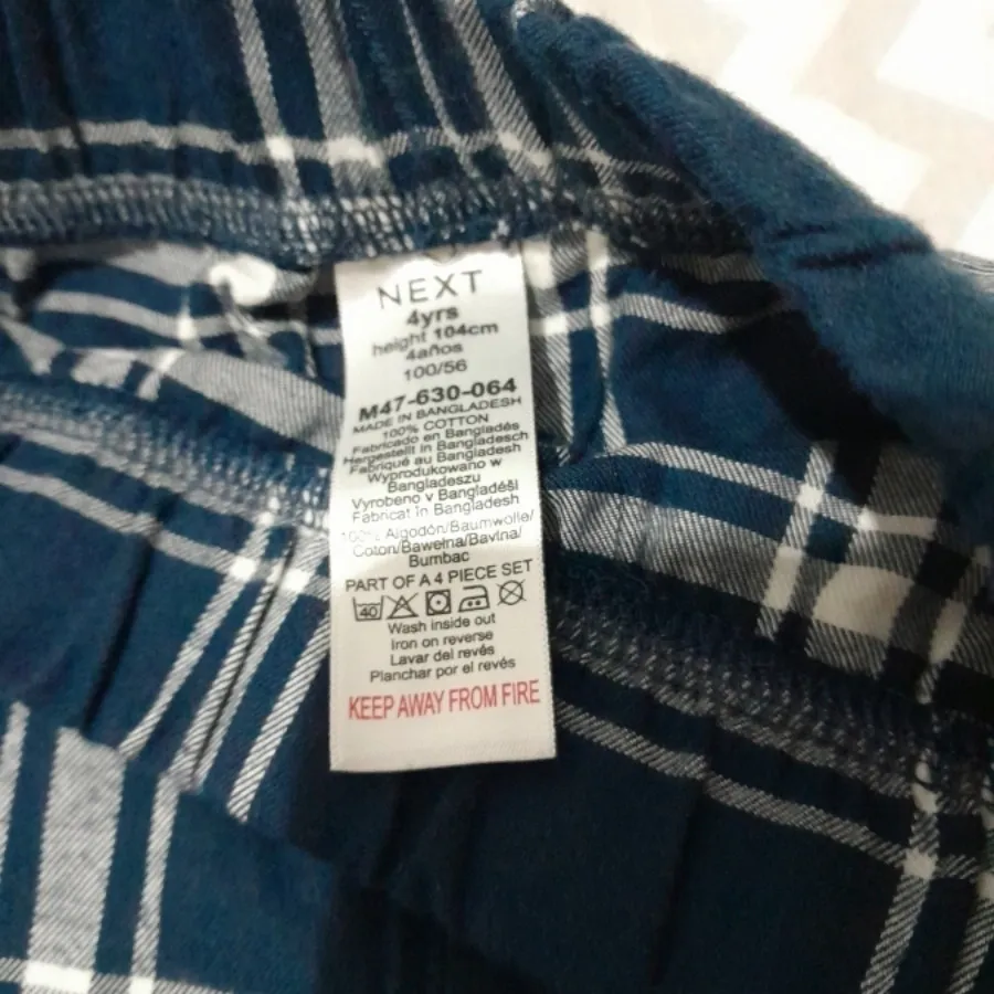 شلوارک بچگانه