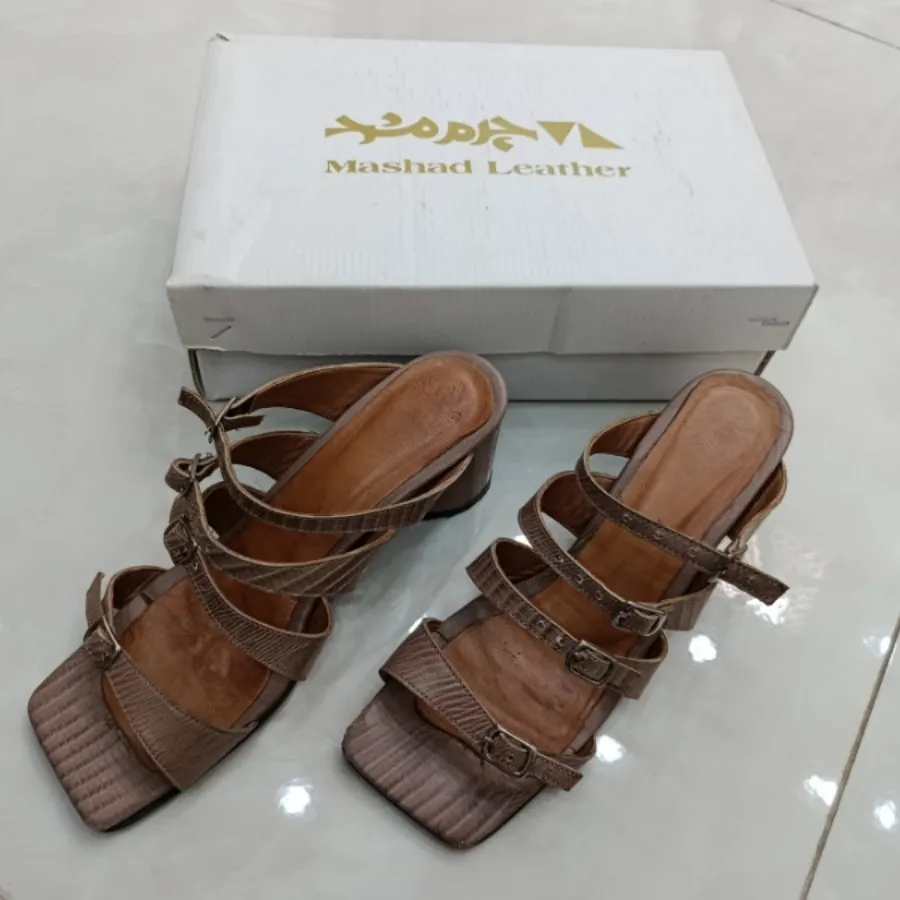 صندل دخترانه و زنانه چرم