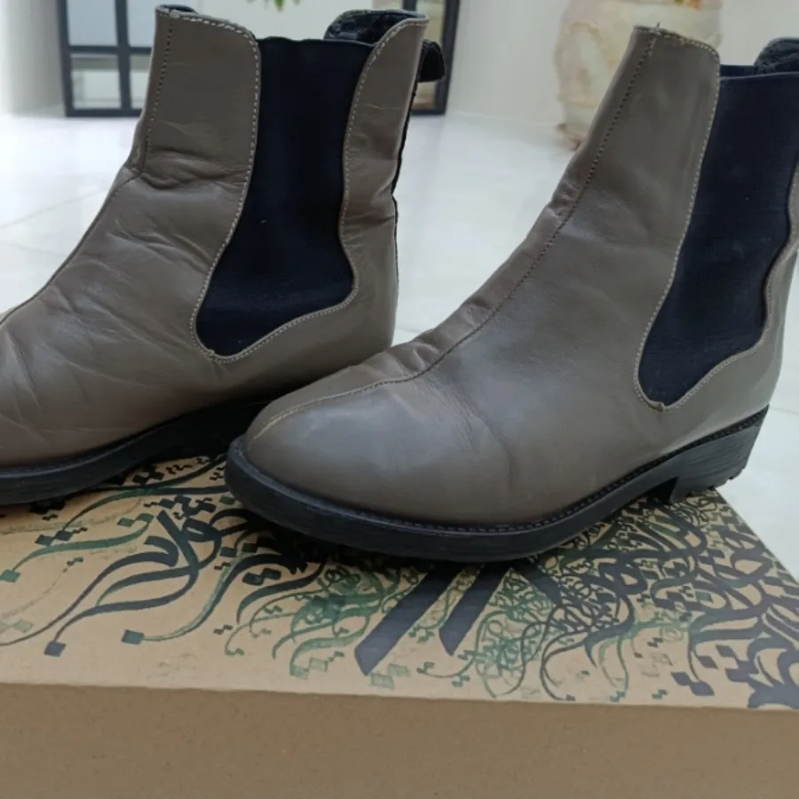 نیم بوت چرم آرتمن