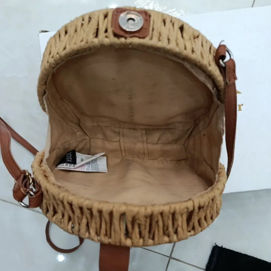 کیف حصیری دکمه دار