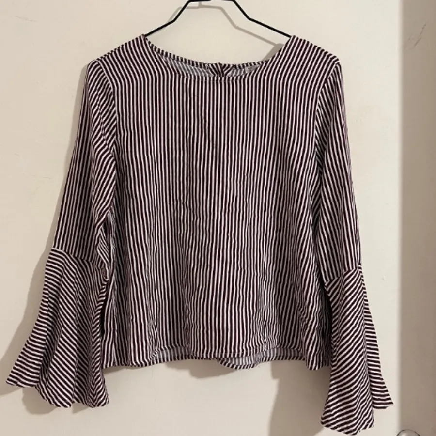 شومیز زرشکی و سفید نخ