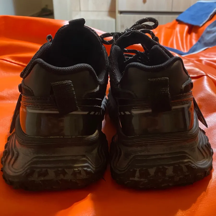 کتونی خارجی