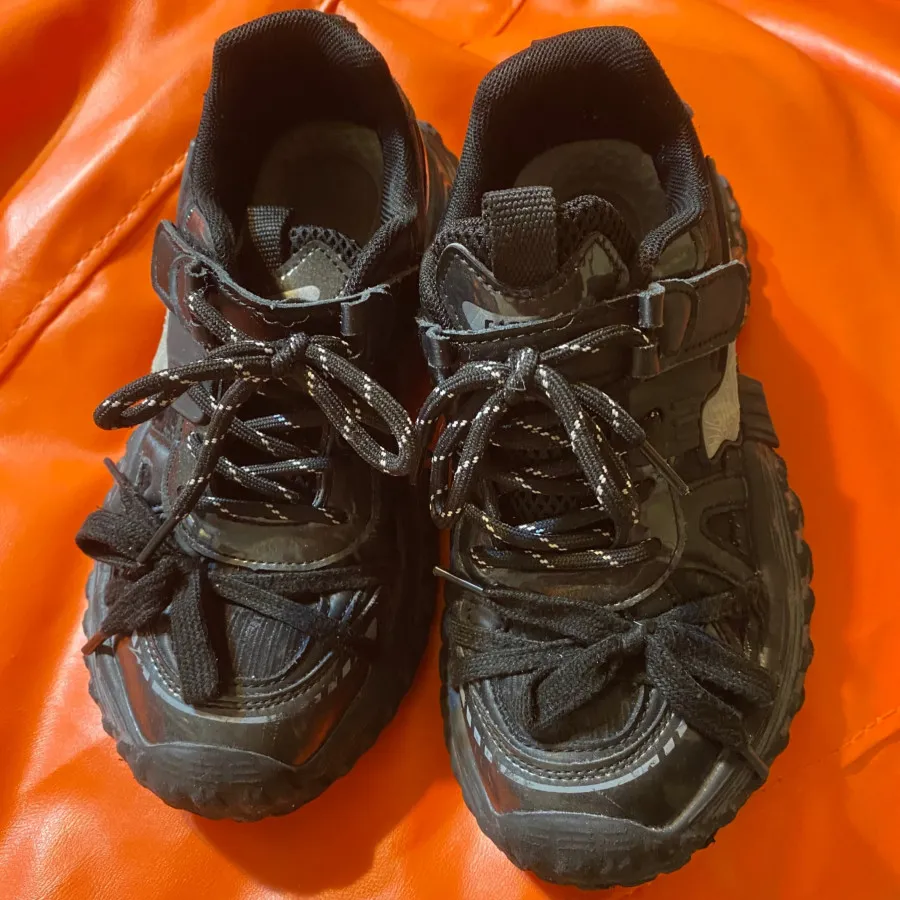 کتونی خارجی