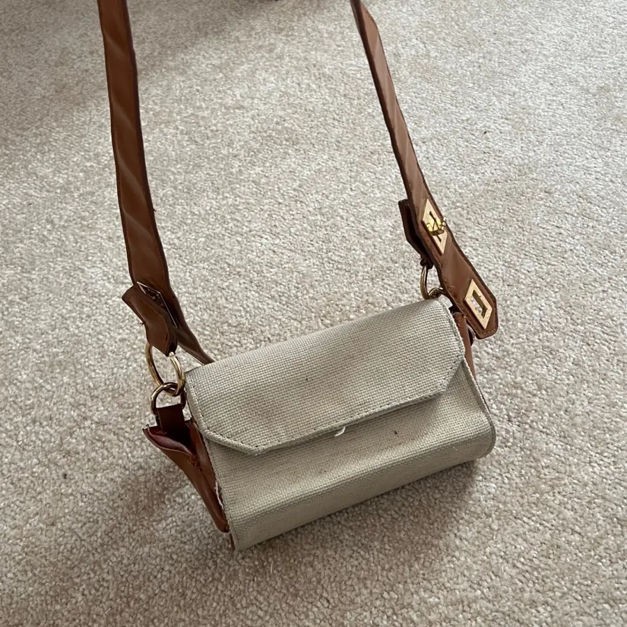 کیف بند چرم