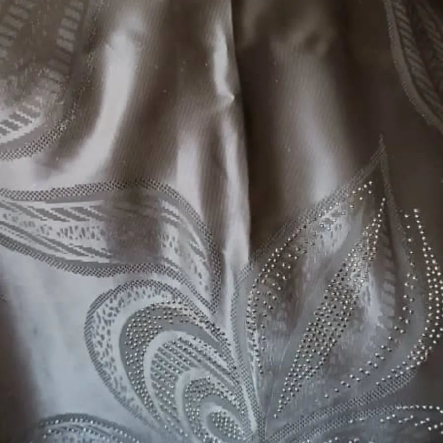 چادر نگین دار خارجی