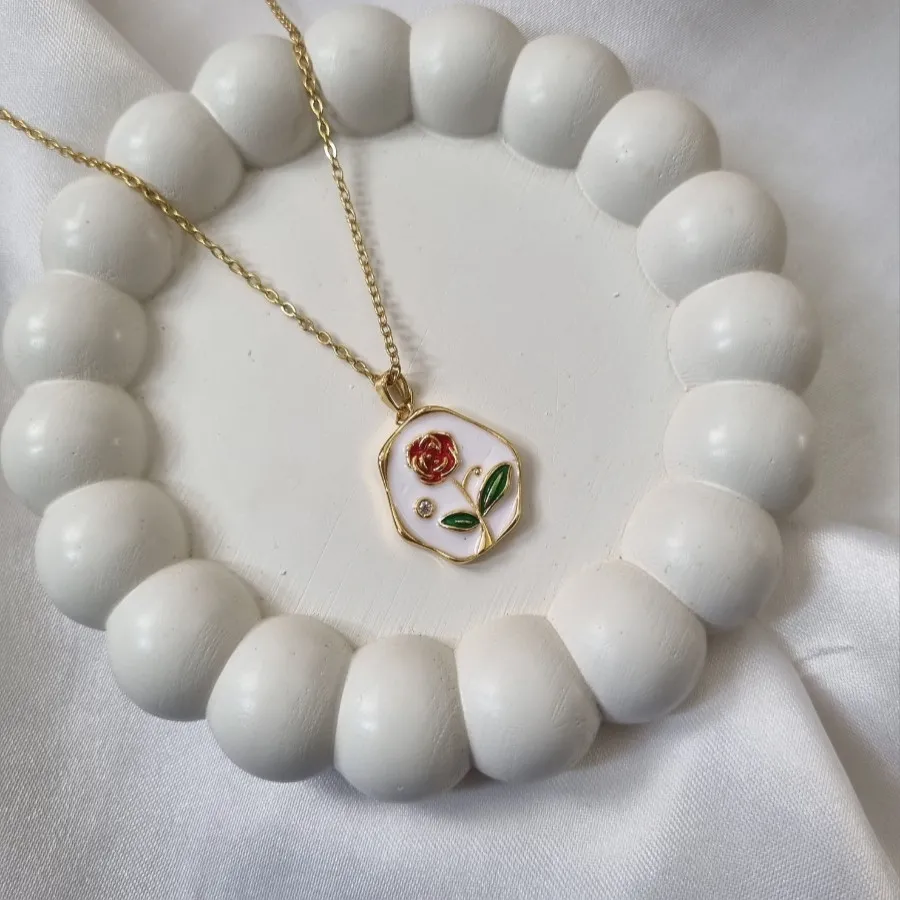 انواع گردنبندهای میناکاری