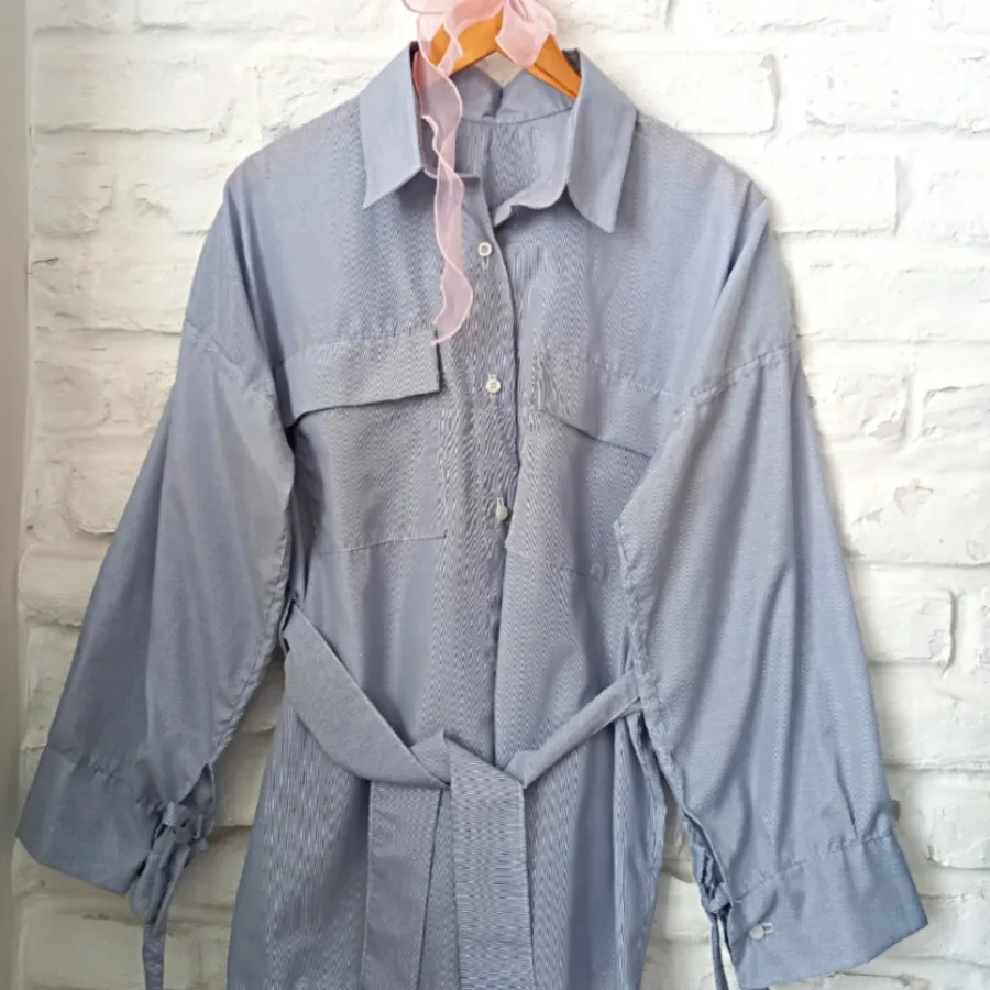 شومیز آبی /سفید راه راه