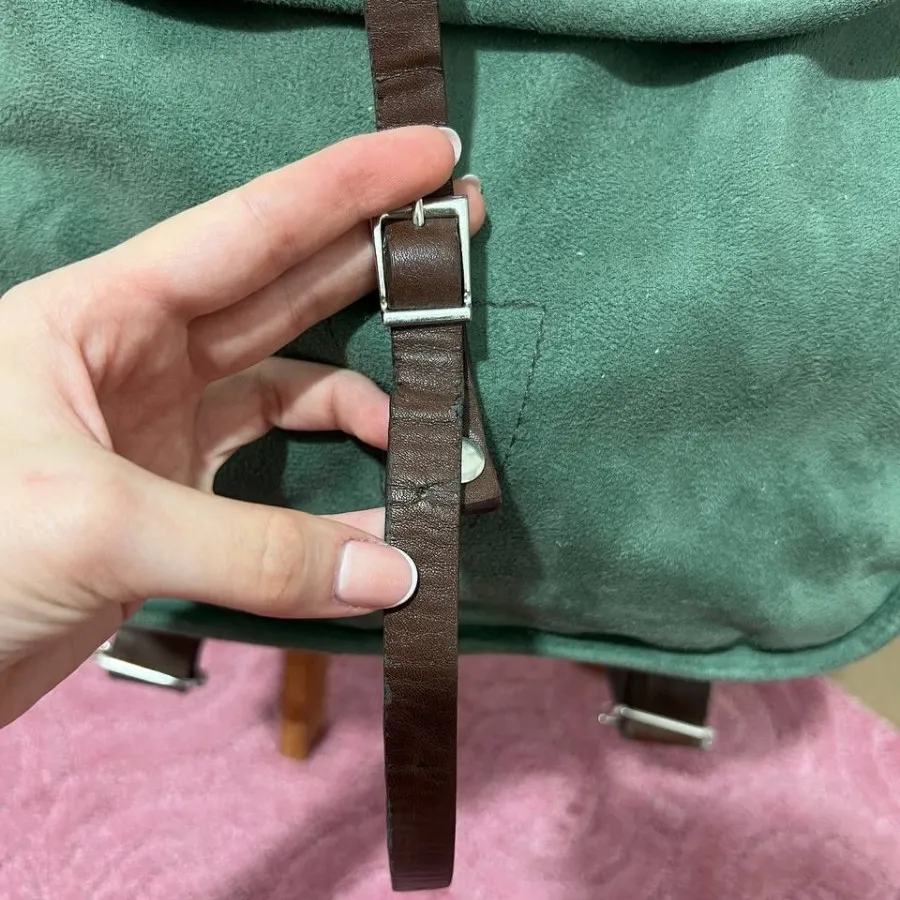 کوله جیر؟ چرم؟