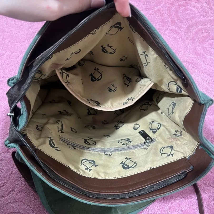 کوله جیر؟ چرم؟