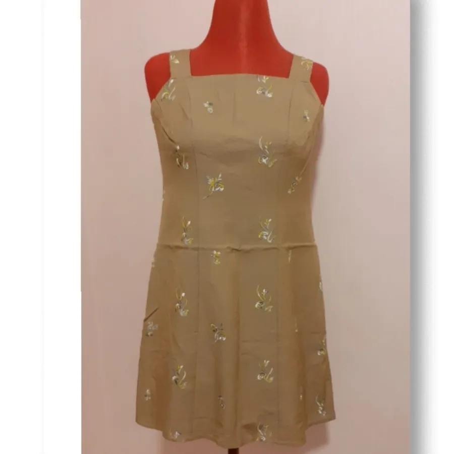 پیراهن کوتاه