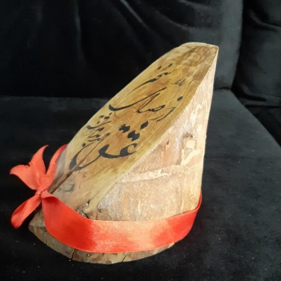 دکوری،  نگهدارنده عود