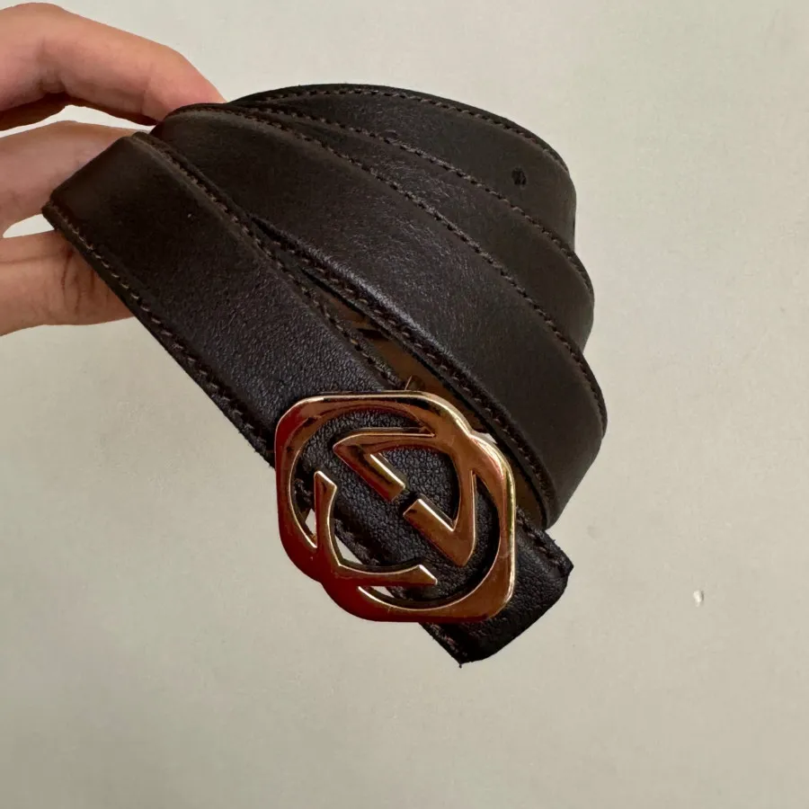 کمربند چرم قهوه‌ای سوخته