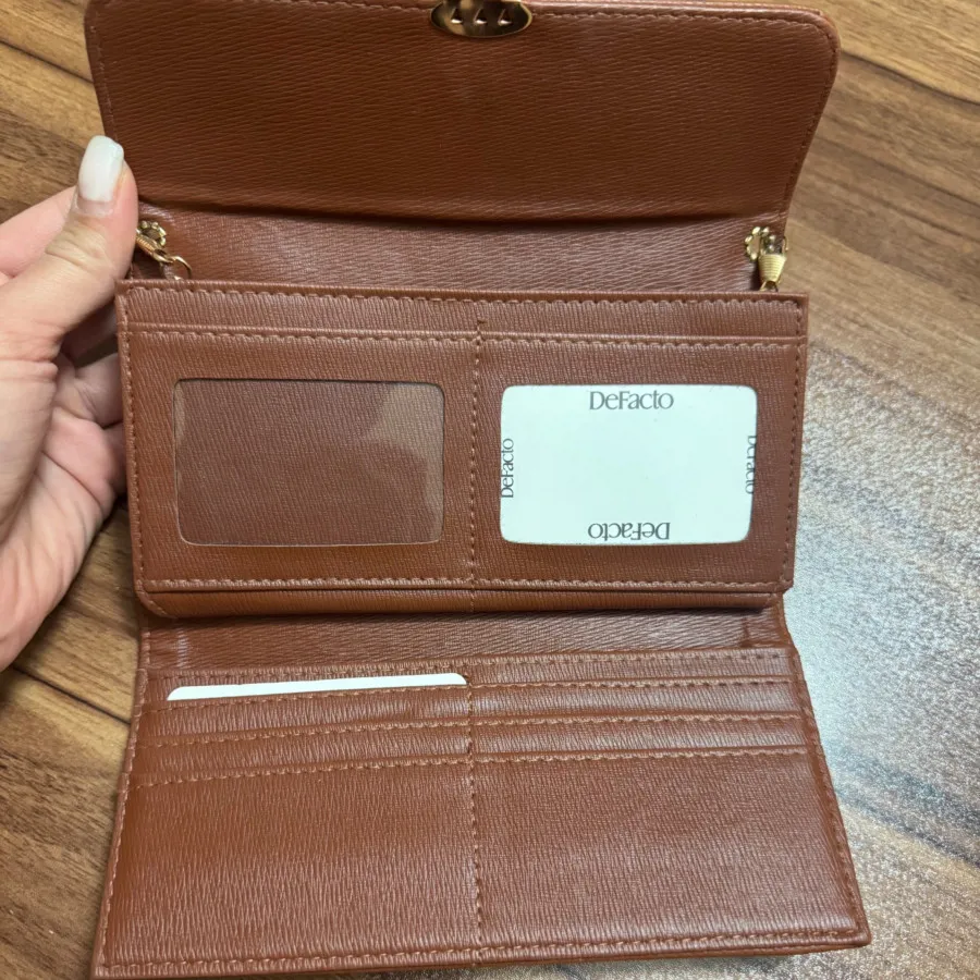 کیف پول و جاکارتی دفکتو