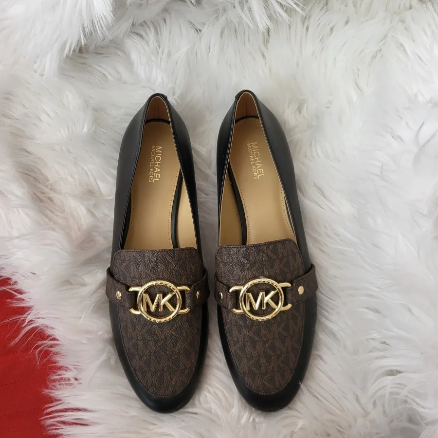 کفش مایکل کورس