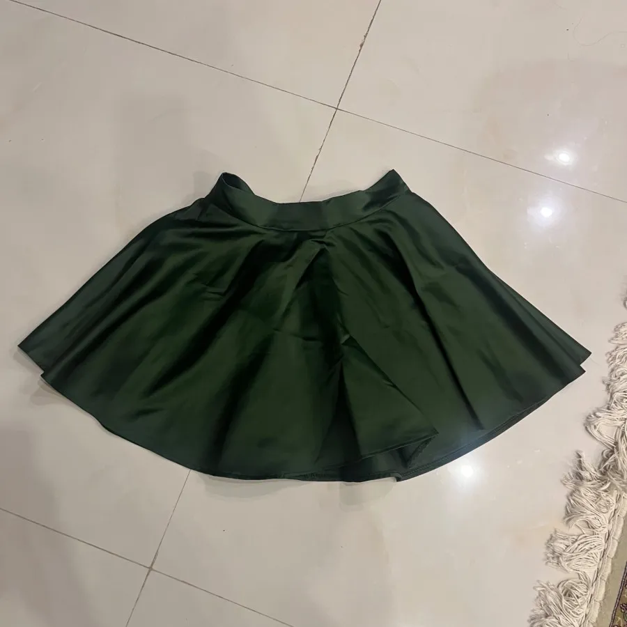 شلوارک و دامن