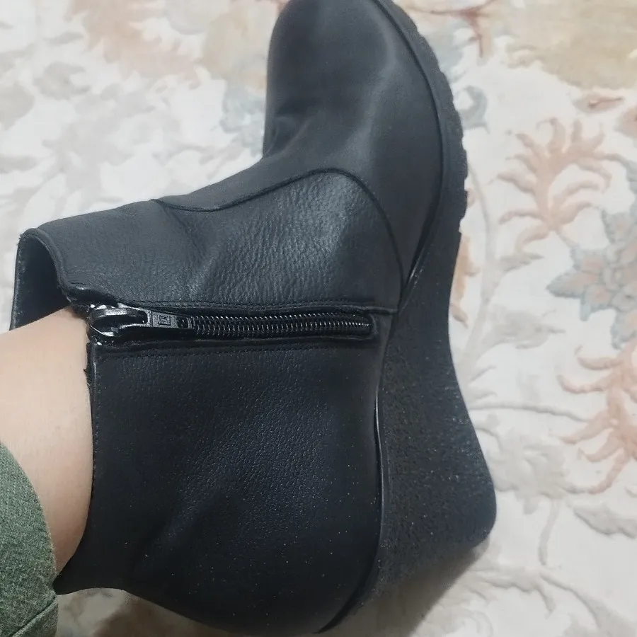 نیم بوت لژ دار مشکی