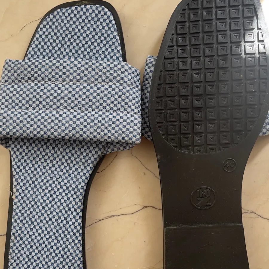 صندل یا دمپایی