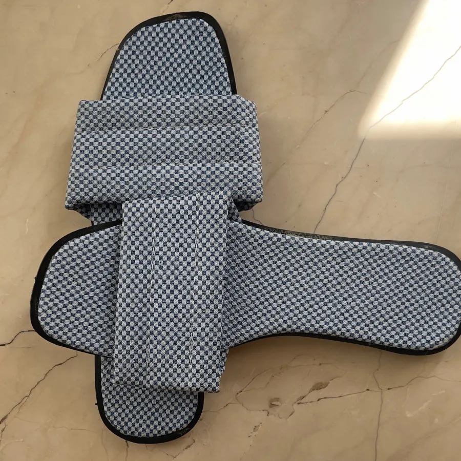 صندل یا دمپایی