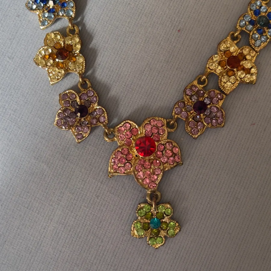 گردنبند و‌گوشواره