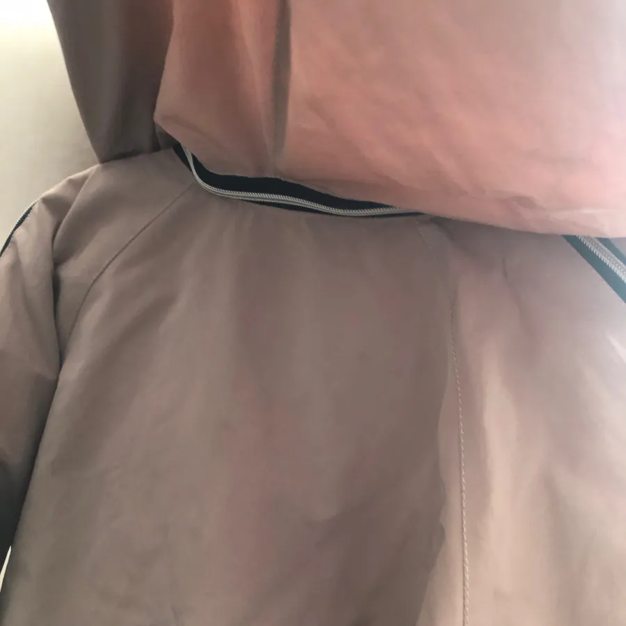 کاپشن بارانی