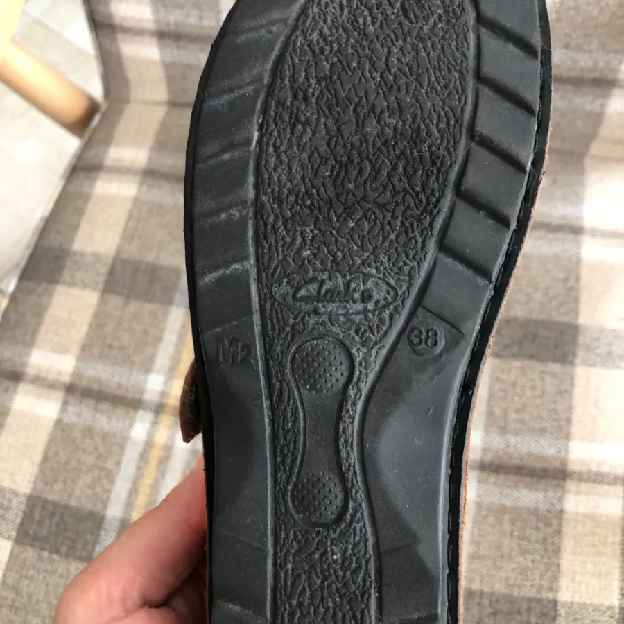 کفش عروسکی چرم