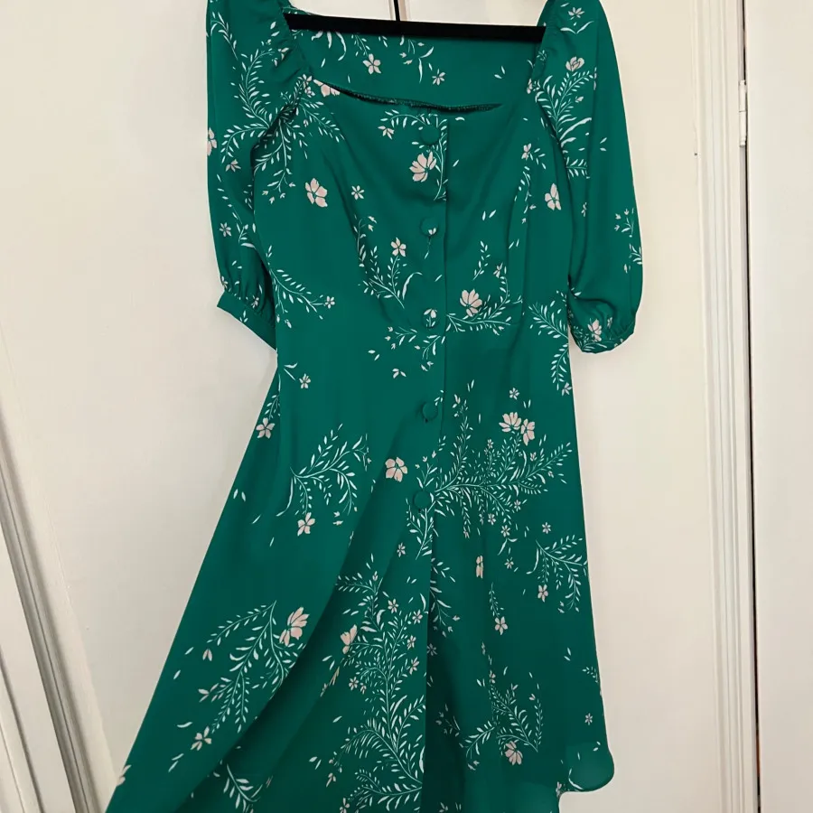 پیراهن دخترانه