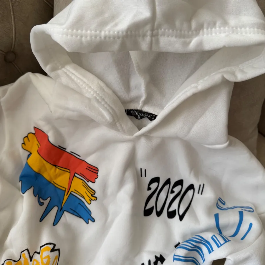 هودی سفید طرح دار